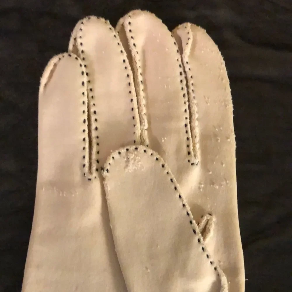 Vintage Ladies Cream Gloves Black Fringe Small